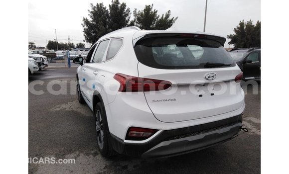 Acheter Import Voiture Hyundai Santa Fe Blanc à Import - Dubai, Maseru Acheter Import Voiture Hyundai Santa Fe Blanc à Import - Dubai, Maseru