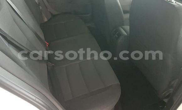اشتري مستعمل Volkswagen Jetta White سيارة في Maseru في Maseru اشتري مستعمل Volkswagen Jetta White سيارة في Maseru في Maseru