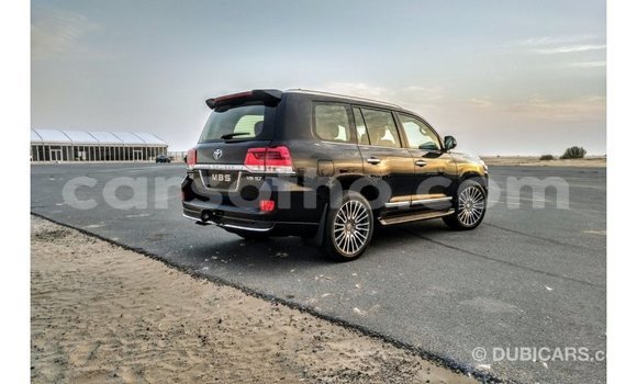 Sayi Imported Toyota Land Cruiser Black Mota in Import - Dubai a Maseru Sayi Imported Toyota Land Cruiser Black Mota in Import - Dubai a Maseru
