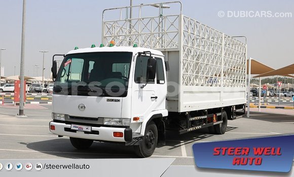 Acheter Import Utilitaire Nissan Evalia Blanc à Import - Dubai, Maseru Acheter Import Utilitaire Nissan Evalia Blanc à Import - Dubai, Maseru