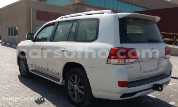 Buy Import Toyota Land Cruiser White Car in Import - Dubai in Maseru Buy Import Toyota Land Cruiser White Car in Import - Dubai in Maseru