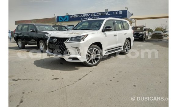 اشتري Imported Lexus LX White سيارة في Import - Dubai في Maseru اشتري Imported Lexus LX White سيارة في Import - Dubai في Maseru