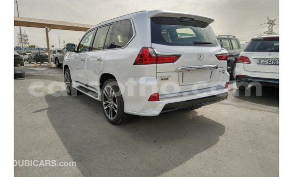 اشتري Imported Lexus LX White سيارة في Import - Dubai في Maseru اشتري Imported Lexus LX White سيارة في Import - Dubai في Maseru