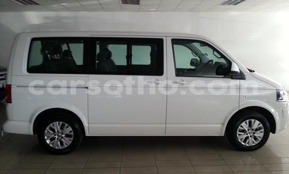 Sayi Na hannu Volkswagen Transporter White Mota in Maseru a Maseru Sayi Na hannu Volkswagen Transporter White Mota in Maseru a Maseru