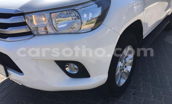 اشتري مستعمل Toyota Hilux White سيارة في Maseru في Maseru اشتري مستعمل Toyota Hilux White سيارة في Maseru في Maseru
