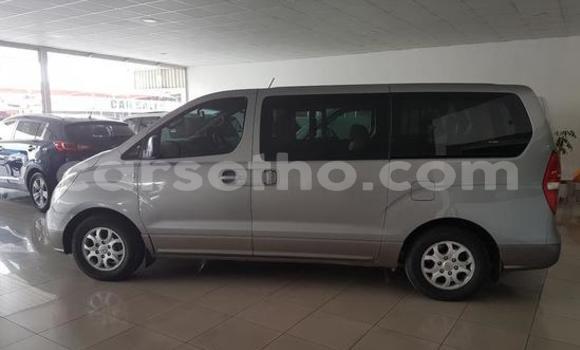 Acheter Occasion Voiture Hyundai H1 Gris à Maseru, Maseru Acheter Occasion Voiture Hyundai H1 Gris à Maseru, Maseru