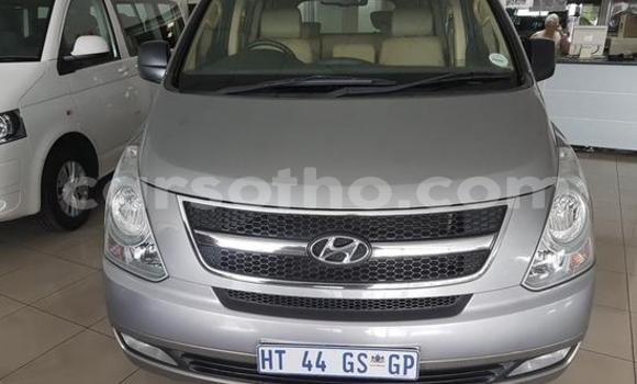 Acheter Occasion Voiture Hyundai H1 Gris à Maseru, Maseru Acheter Occasion Voiture Hyundai H1 Gris à Maseru, Maseru