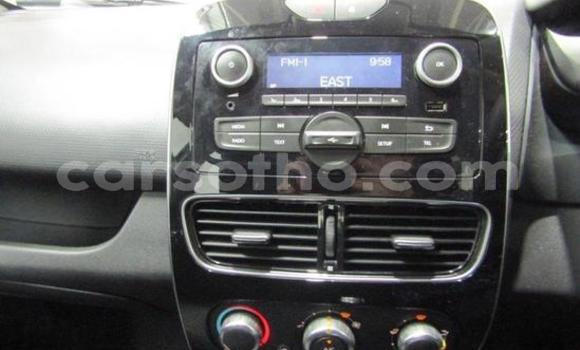 Buy Used Renault Clio White Car in Maseru in Maseru Buy Used Renault Clio White Car in Maseru in Maseru