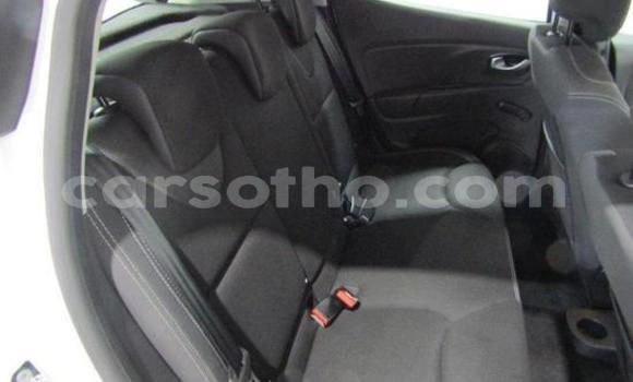 Buy Used Renault Clio White Car in Maseru in Maseru Buy Used Renault Clio White Car in Maseru in Maseru