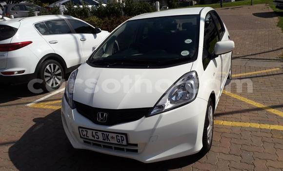 Buy Used Honda Jazz White Car in Maputsoa in Leribe Buy Used Honda Jazz White Car in Maputsoa in Leribe