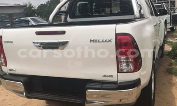 Buy Used Toyota Hilux White Car in Maseru in Maseru Buy Used Toyota Hilux White Car in Maseru in Maseru