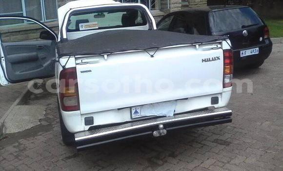 Buy Used Toyota Hilux White Car in Maseru in Maseru Buy Used Toyota Hilux White Car in Maseru in Maseru