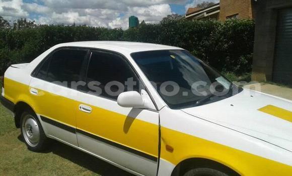 Sayi Na hannu Toyota Corolla White Mota in Maseru a Maseru Sayi Na hannu Toyota Corolla White Mota in Maseru a Maseru