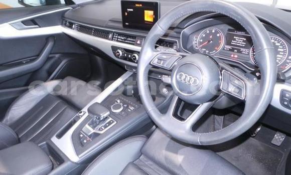 Sayi Na hannu Audi A4 Silver Mota in Maseru a Maseru Sayi Na hannu Audi A4 Silver Mota in Maseru a Maseru