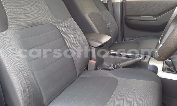 Acheter Occasion Voiture Nissan Navara Blanc à Maseru, Maseru Acheter Occasion Voiture Nissan Navara Blanc à Maseru, Maseru