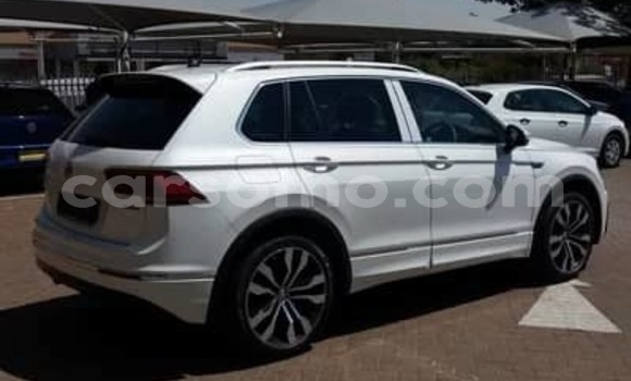 Buy Used Volkswagen Tiguan White Car in Maseru in Maseru Buy Used Volkswagen Tiguan White Car in Maseru in Maseru