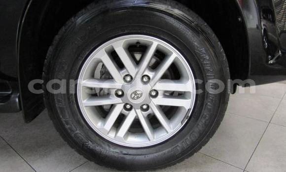 اشتري مستعمل Toyota Fortuner Black سيارة في Maseru في Maseru اشتري مستعمل Toyota Fortuner Black سيارة في Maseru في Maseru