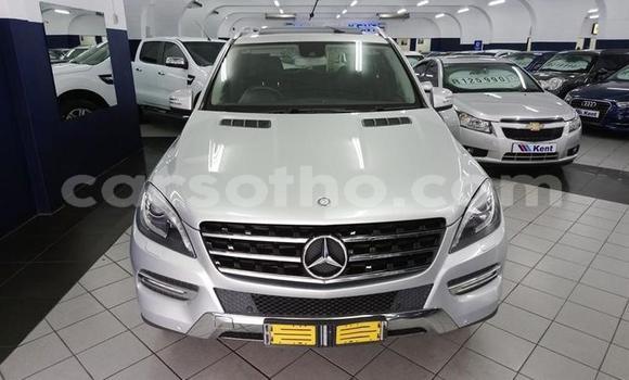 Acheter Occasion Voiture Mercedes-Benz ML–Class Gris à Hlotse, Leribe Acheter Occasion Voiture Mercedes-Benz ML–Class Gris à Hlotse, Leribe