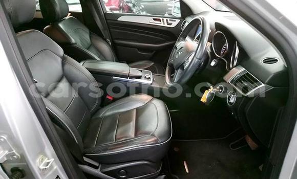 Acheter Occasion Voiture Mercedes-Benz ML–Class Gris à Hlotse, Leribe Acheter Occasion Voiture Mercedes-Benz ML–Class Gris à Hlotse, Leribe