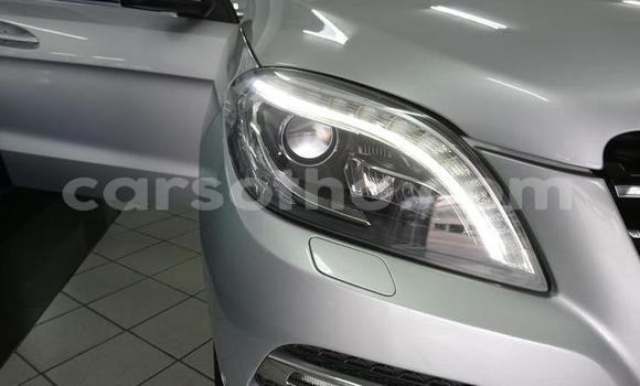 Acheter Occasion Voiture Mercedes-Benz ML–Class Gris à Hlotse, Leribe Acheter Occasion Voiture Mercedes-Benz ML–Class Gris à Hlotse, Leribe