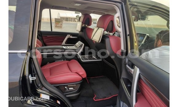 Sayi Imported Toyota Land Cruiser Black Mota in Import - Dubai a Maseru Sayi Imported Toyota Land Cruiser Black Mota in Import - Dubai a Maseru