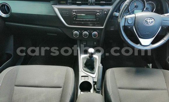Buy Used Toyota Auris White Car in Maputsoe in Leribe Buy Used Toyota Auris White Car in Maputsoe in Leribe
