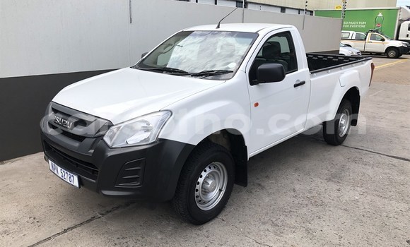 اشتري مستعمل Isuzu KB White سيارة في Maseru في Maseru اشتري مستعمل Isuzu KB White سيارة في Maseru في Maseru