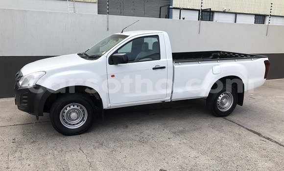 اشتري مستعمل Isuzu KB White سيارة في Maseru في Maseru اشتري مستعمل Isuzu KB White سيارة في Maseru في Maseru