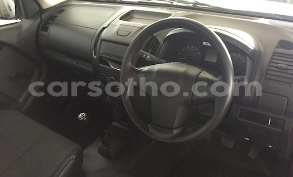 اشتري مستعمل Isuzu KB White سيارة في Maseru في Maseru اشتري مستعمل Isuzu KB White سيارة في Maseru في Maseru