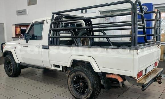 Sayi Na hannu Toyota Land Cruiser Other Mota in Maputsoa a Leribe Sayi Na hannu Toyota Land Cruiser Other Mota in Maputsoa a Leribe