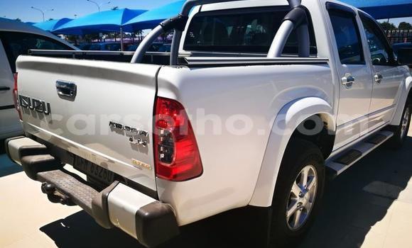 Sayi Na hannu Isuzu KB White Mota in Maputsoa a Leribe Sayi Na hannu Isuzu KB White Mota in Maputsoa a Leribe