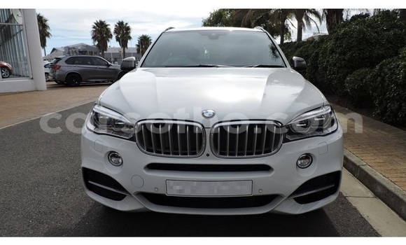 Acheter Occasion Voiture BMW X5 Blanc à Hlotse, Leribe Acheter Occasion Voiture BMW X5 Blanc à Hlotse, Leribe