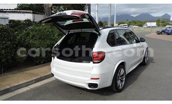 Acheter Occasion Voiture BMW X5 Blanc à Hlotse, Leribe Acheter Occasion Voiture BMW X5 Blanc à Hlotse, Leribe