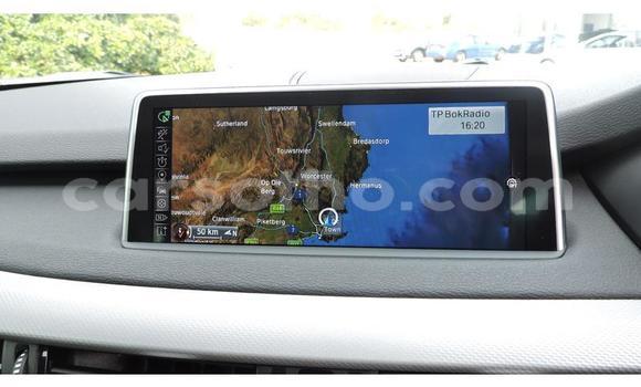 Acheter Occasion Voiture BMW X5 Blanc à Hlotse, Leribe Acheter Occasion Voiture BMW X5 Blanc à Hlotse, Leribe