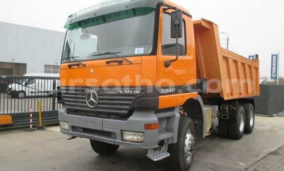 Buy Import Mercedes‒Benz Truck White Truck in Maseru in Maseru