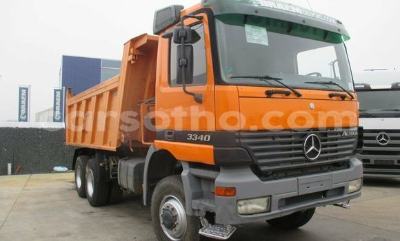 اشتري Imported Mercedes‒Benz Truck White شاحنة في Maseru في Maseru اشتري Imported Mercedes‒Benz Truck White شاحنة في Maseru في Maseru