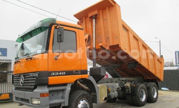 اشتري Imported Mercedes‒Benz Truck White شاحنة في Maseru في Maseru اشتري Imported Mercedes‒Benz Truck White شاحنة في Maseru في Maseru