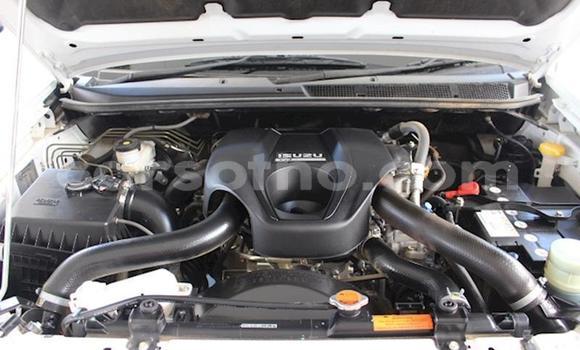 Acheter Occasion Voiture Isuzu MU-X Gris à Butha–Buthe, Thaba-Tseka Acheter Occasion Voiture Isuzu MU-X Gris à Butha–Buthe, Thaba-Tseka