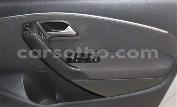 Sayi Na hannu Volkswagen Polo Silver Mota in Maseru a Maseru Sayi Na hannu Volkswagen Polo Silver Mota in Maseru a Maseru