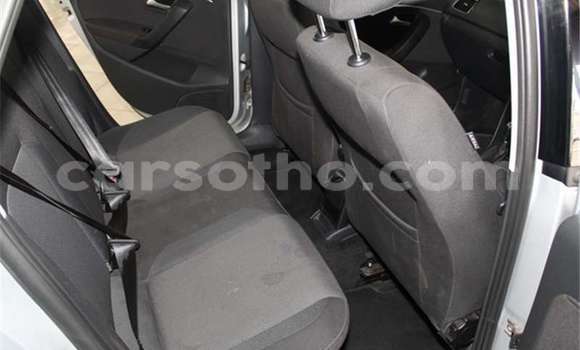 Sayi Na hannu Volkswagen Polo Silver Mota in Maseru a Maseru Sayi Na hannu Volkswagen Polo Silver Mota in Maseru a Maseru