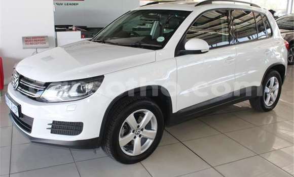 Sayi Na hannu Volkswagen Tiguan White Mota in Maseru a Maseru Sayi Na hannu Volkswagen Tiguan White Mota in Maseru a Maseru