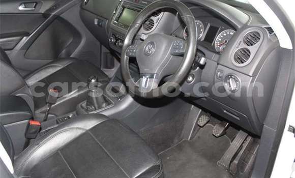 Sayi Na hannu Volkswagen Tiguan White Mota in Maseru a Maseru Sayi Na hannu Volkswagen Tiguan White Mota in Maseru a Maseru