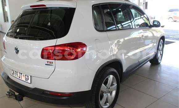 Sayi Na hannu Volkswagen Tiguan White Mota in Maseru a Maseru Sayi Na hannu Volkswagen Tiguan White Mota in Maseru a Maseru