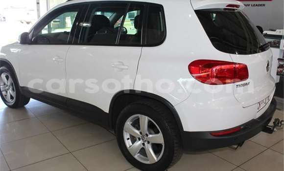 Sayi Na hannu Volkswagen Tiguan White Mota in Maseru a Maseru Sayi Na hannu Volkswagen Tiguan White Mota in Maseru a Maseru