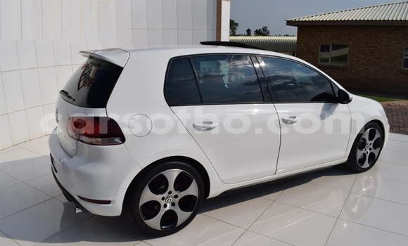 Buy Used Volkswagen Golf White Car in Maseru in Maseru Buy Used Volkswagen Golf White Car in Maseru in Maseru