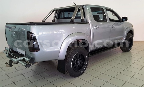 Buy Used Toyota Hilux Silver Car in Maseru in Maseru Buy Used Toyota Hilux Silver Car in Maseru in Maseru