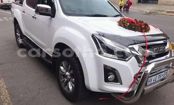 Buy Used Isuzu KB White Car in Maseru in Maseru Buy Used Isuzu KB White Car in Maseru in Maseru