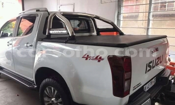 Buy Used Isuzu KB White Car in Maseru in Maseru Buy Used Isuzu KB White Car in Maseru in Maseru