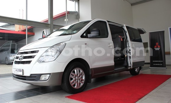 Buy Used Hyundai H1 White Car in Maseru in Maseru Buy Used Hyundai H1 White Car in Maseru in Maseru