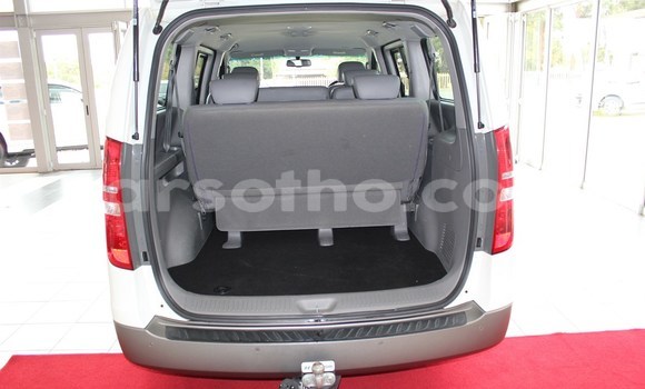 Buy Used Hyundai H1 White Car in Maseru in Maseru Buy Used Hyundai H1 White Car in Maseru in Maseru